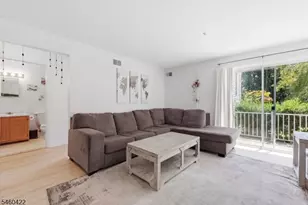 41 Crestview Ln, Mount Arlington, NJ 07856 - Photo 5