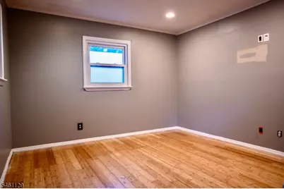 12 Central Ave, Pompton Lakes, NJ 07442 - Photo 9