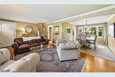10 Hampton Ter, Livingston, NJ 07039 - Photo 9