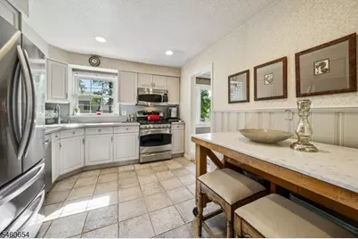 10 Hampton Ter, Livingston, NJ 07039 - Photo 11