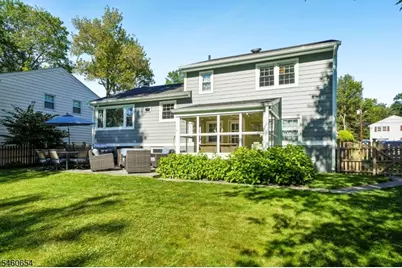 10 Hampton Ter, Livingston, NJ 07039 - Photo 5