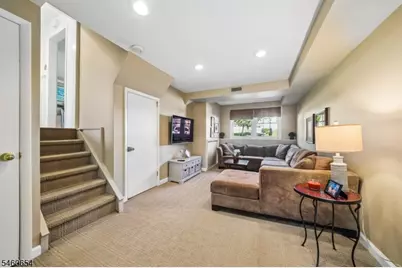 10 Hampton Ter, Livingston, NJ 07039 - Photo 19