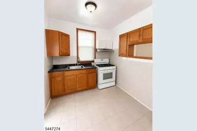 16 Harrison Pl, Clifton, NJ 07011 - Photo 3