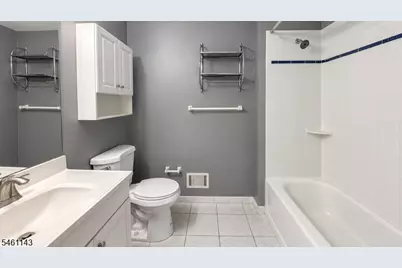29 Pembrook Ave, North Brunswick Township, NJ 08902 - Photo 7