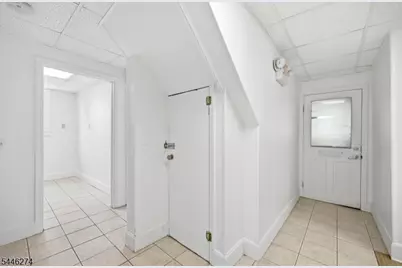98 Maple Ave, Morristown, NJ 07960 - Photo 9