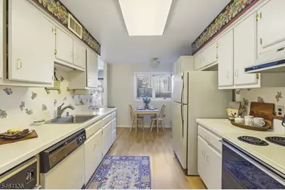 900 Valley Rd #3, Clifton, NJ 07013 - Photo 5