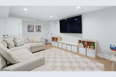 11 Tallwood Ct, Parsippany, NJ 07950 - Photo 37