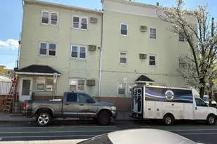 160 E Kinney St Unit, Newark, NJ 07105 - Photo 1