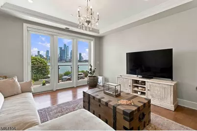 250 Henley Pl #207, Weehawken Twp., NJ 07086 - Photo 17