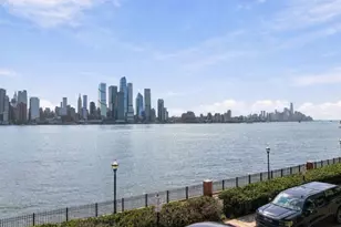 250 Henley Pl, Weehawken Twp., NJ 07086 - Photo 47
