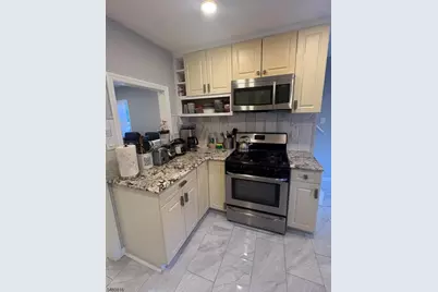 40 Surrey Lane, Clifton, NJ 07012 - Photo 3