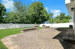 10 Klimback Ct, West Caldwell, NJ 07006 - Photo 23