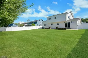 10 Klimback Ct, West Caldwell, NJ 07006 - Photo 25
