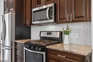 197 Roosevelt Dr, Wood Ridge, NJ 07075 - Photo 25