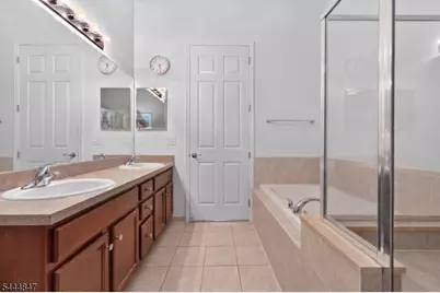418 Edward St, Lopatcong Township, NJ 08865 - Photo 17