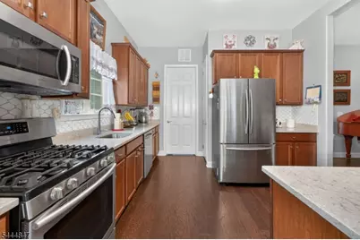 418 Edward St, Lopatcong Township, NJ 08865 - Photo 7