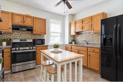 68 Tenafly Rd, Englewood, NJ 07631 - Photo 15