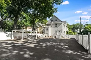 68 Tenafly Rd, Englewood, NJ 07631 - Photo 27