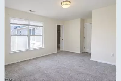 524 Great Beds Ct, Perth Amboy, NJ 08861 - Photo 5