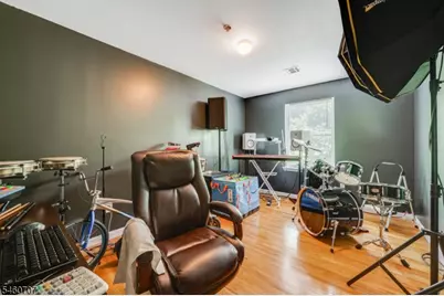 12 Seabury Ct, Newark, NJ 07104 - Photo 15