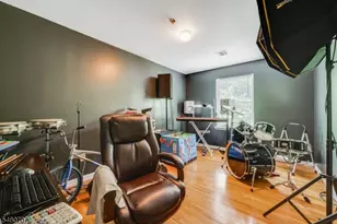 12 Seabury Ct, Newark, NJ 07104 - Photo 15