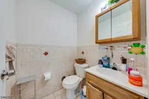 12 Seabury Ct, Newark, NJ 07104 - Photo 7