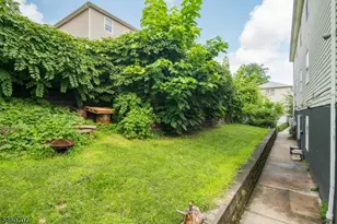 12 Seabury Ct, Newark, NJ 07104 - Photo 37