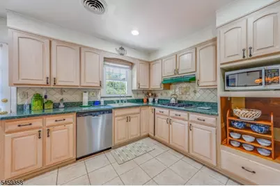 2 Orchard Dr, Scotch Plains Township, NJ 07076 - Photo 11