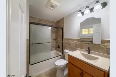 8 Woodland Dr, Washington Township, NJ 07853 - Photo 13