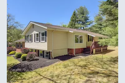 8 Woodland Dr, Washington Township, NJ 07853 - Photo 29