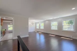 8 Woodland Dr, Washington Township, NJ 07853 - Photo 5