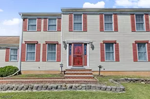 22 Ditmars Cir, Hillsborough Township, NJ 08844 - Photo 3