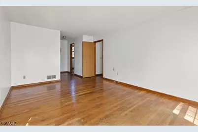 22 Ditmars Cir, Hillsborough Township, NJ 08844 - Photo 25