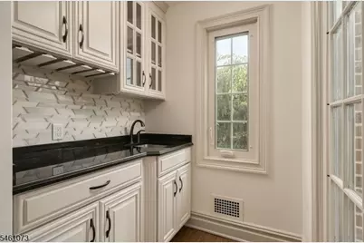 4 Trevino Ct, Florham Park, NJ 07932 - Photo 25