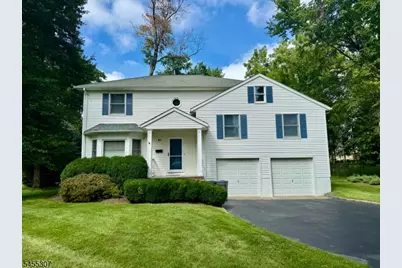 31 Hillside Ave, Florham Park, NJ 07932 - Photo 1