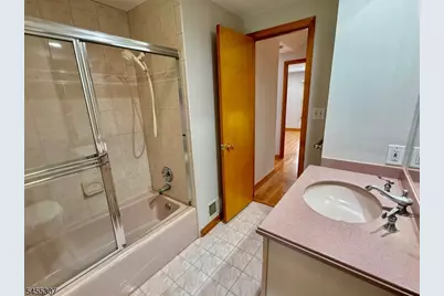 31 Hillside Ave, Florham Park, NJ 07932 - Photo 21