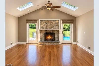 18 Kerby Ln, Mendham, NJ 07945 - Photo 9