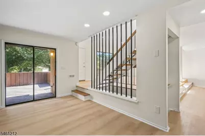 102 Kingsberry Dr, Franklin Township, NJ 08873 - Photo 11