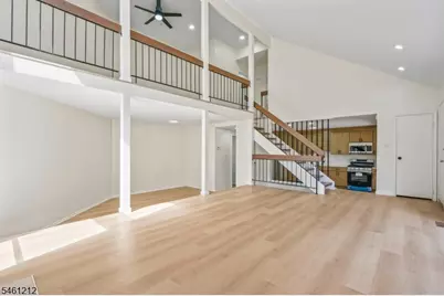 102 Kingsberry Dr, Franklin Township, NJ 08873 - Photo 7