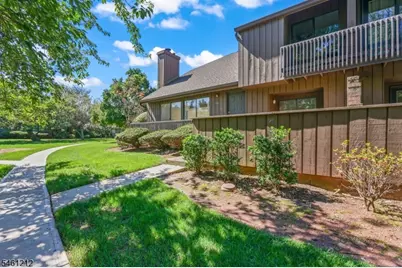 102 Kingsberry Dr, Franklin Township, NJ 08873 - Photo 27
