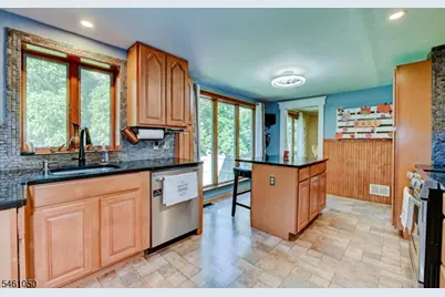 195 Millbrook Ave, Randolph Township, NJ 07869 - Photo 11