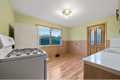 82 Fischer Ave, Nutley, NJ 07110 - Photo 13