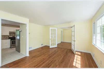 39 Warren Trail, Denville, NJ 07834 - Photo 3