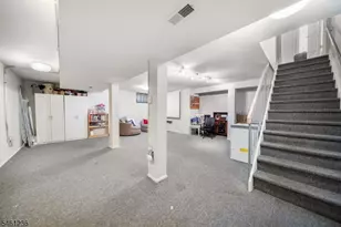 305 Michaels Ct, Woodbridge Township, NJ 07095 - Photo 25