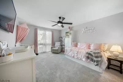 305 Michaels Ct, Woodbridge Township, NJ 07095 - Photo 9