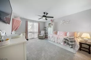 305 Michaels Ct, Woodbridge Township, NJ 07095 - Photo 9