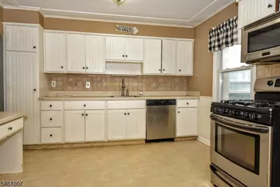 25 Stanley Ct, North Haledon, NJ 07508 - Photo 11