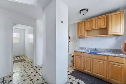490 E 27th St, Paterson, NJ 07514 - Photo 31