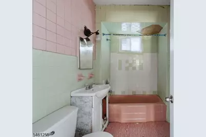 490 E 27th St, Paterson, NJ 07514 - Photo 21