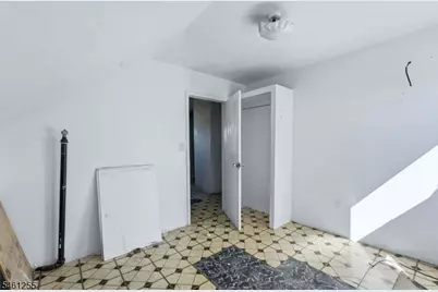 490 E 27th St, Paterson, NJ 07514 - Photo 35
